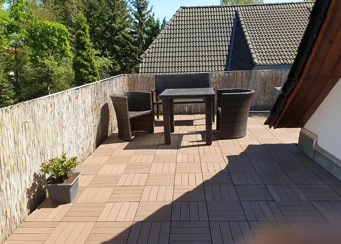 Zwei Etagen Im Grünen