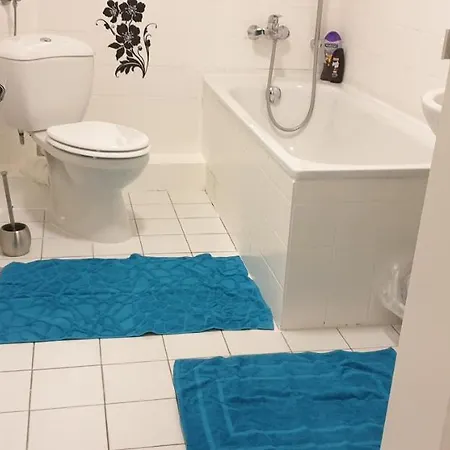 Zwei Etagen Im Grünen *