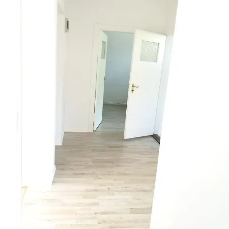 Zwei Etagen Im Grünen *